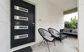 Apartment And Room Mare